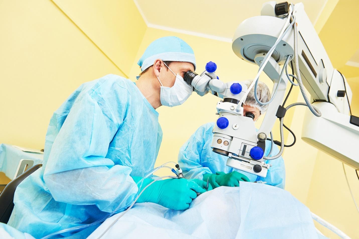 You are currently viewing LASIK vs. Other Types of Laser Treatment for the Eyes